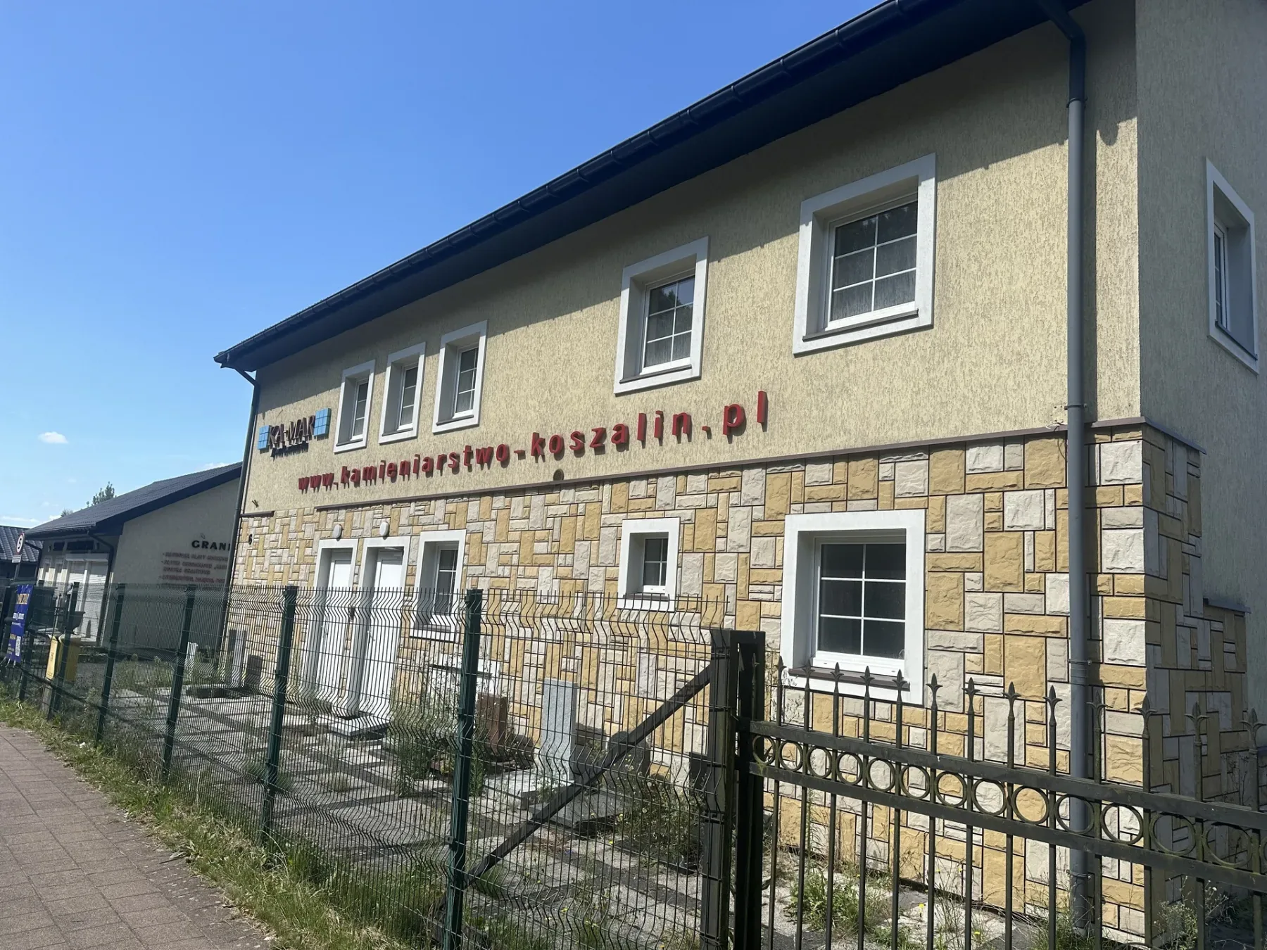 Widok od strony działki